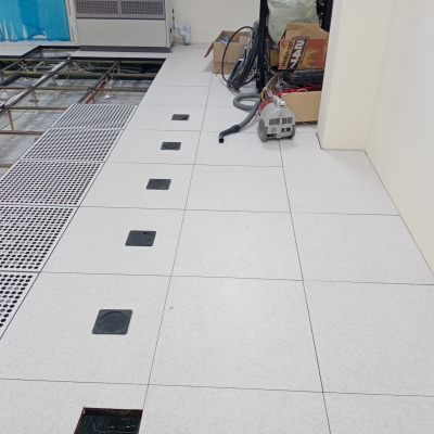 Sàn nâng gỗ ép loại 1